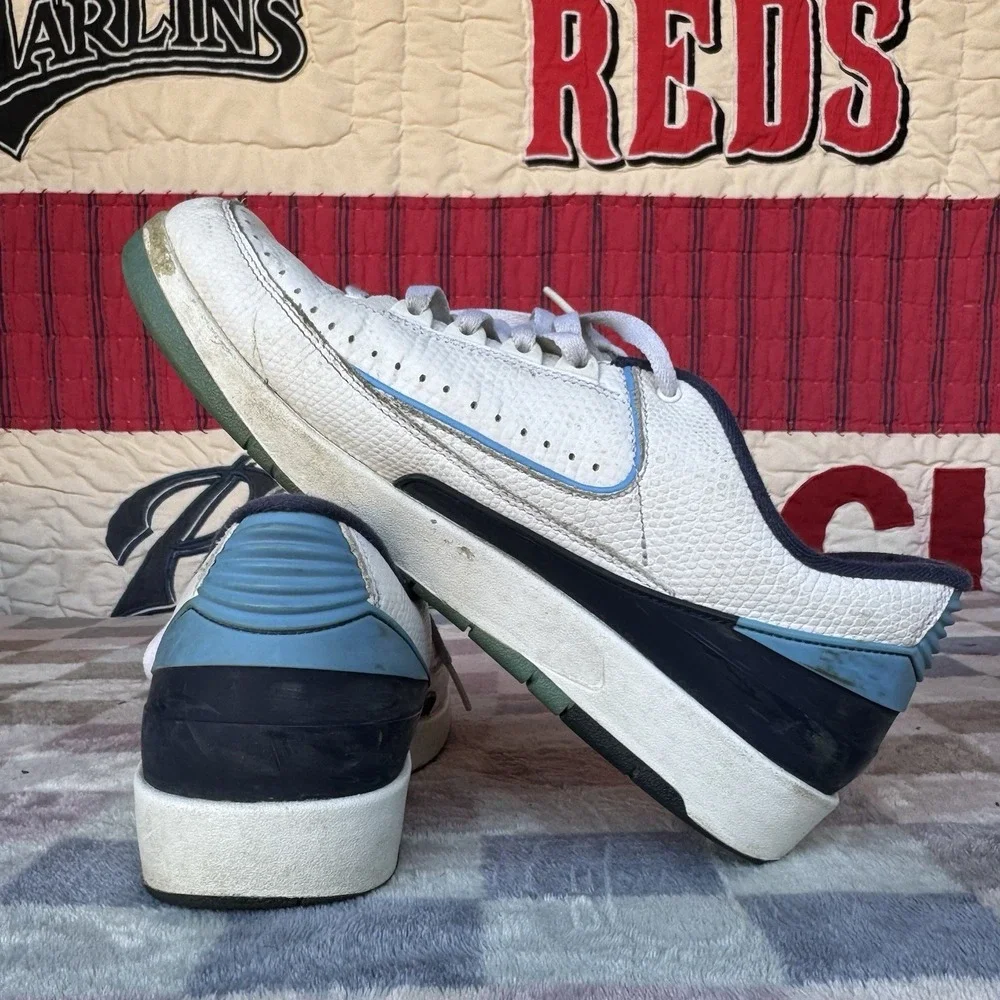 Size 9.5 -‎ Nike Jordan 2 Retro Low University Blue 